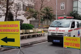 Hà Nội: Một phụ nữ vào viện chăm con từ cuối tháng 8 dương tính với Covid-19