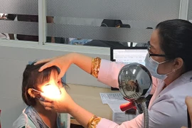 Kiểm tra, xử phạt các cơ sở lợi dụng dịch đau mắt đỏ để tăng giá thuốc