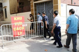 Hà Nội phát hiện thêm 3 người trong một gia đình ở Quốc Oai dương tính Covid-19