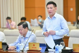 Đề xuất đánh giá lại việc sử dụng Quỹ bình ổn giá xăng dầu, nhà nước định giá sách giáo khoa