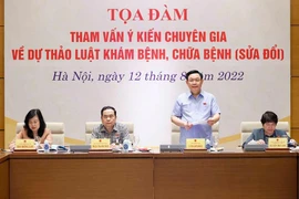 Chủ tịch Quốc hội: Cần luật hoá vấn đề tài chính y tế để y bác sĩ yên tâm làm chuyên môn