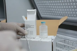 WHO viện trợ 6 lọ thuốc hiếm trị giá 8.000 USD/lọ, chuyển từ Thụy Sĩ về Việt Nam cứu bệnh nhân ngộ độc