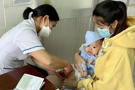 Bộ Y tế: Các địa phương tự đánh giá nguy cơ dịch sởi, đề xuất bổ sung đối tượng tiêm vaccine