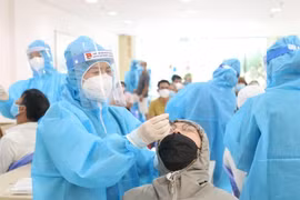 Hà Nội áp sát mốc 3.000 ca Covid-19 trong ngày