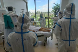 Thêm 7.623 ca Covid-19 trong ngày 4-8, số mắc ở TP HCM giảm gần 1/2 so với hôm qua