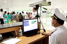 Hà Nội siết chặt kiểm dịch y tế tại sân bay Nội Bài với khách đến từ vùng có dịch Covid-19