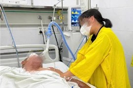 Bố qua đời, hiến tạng đúng ngày thi tốt nghiệp THPT, con nén đau thương đạt 32 điểm