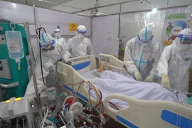 Số bệnh nhân tử vong do Covid-19 tại Việt Nam vượt mốc 18.000
