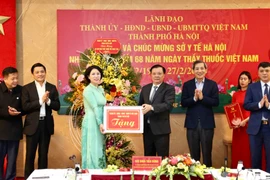 Bí thư Thành ủy Hà Nội: Thành phố rất trăn trở và đang tìm giải pháp tháo gỡ khó khăn cho ngành y