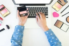 Hà Nội siết chặt tình trạng mua bán mỹ phẩm trôi nổi qua mạng xã hội