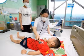 Hai anh em ruột mới 3 tuổi và 1 tuổi rưỡi bị ngộ độc, suy thận cấp vì uống vitamin D dài ngày