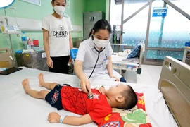 Hai anh em ruột mới 3 tuổi và 1 tuổi rưỡi bị ngộ độc, suy thận cấp vì uống vitamin D dài ngày