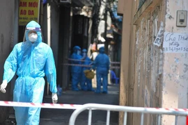 Các chuyên gia kiến nghị Hà Nội mở rộng lấy mẫu vùng tiếp giáp ổ dịch, khu tập thể cũ...