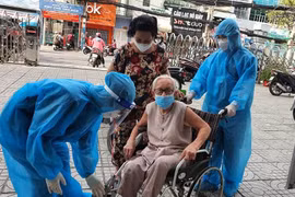 3.201 ca Covid-19 sáng 2-8, TP.HCM đã được phân bổ 3 triệu liều vaccine