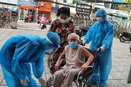 3.201 ca Covid-19 sáng 2-8, TP.HCM đã được phân bổ 3 triệu liều vaccine