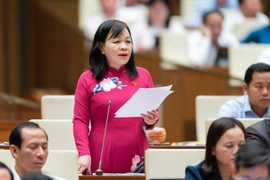 ĐBQH: Tinh giản biên chế vẫn chưa động đến một bộ phận "sáng cắp ô đi, tối cắp ô về"