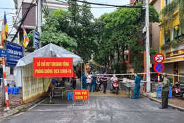 Trưa 27-8 Hà Nội thêm 32 ca Covid-19, 15 ca liên quan ổ dịch ở Thanh Xuân và Giáp Bát