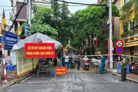 Trưa 27-8 Hà Nội thêm 32 ca Covid-19, 15 ca liên quan ổ dịch ở Thanh Xuân và Giáp Bát