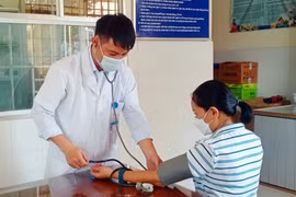 Bộ Y tế đề nghị các địa phương luân chuyển, điều động bác sĩ về trạm y tế xã 