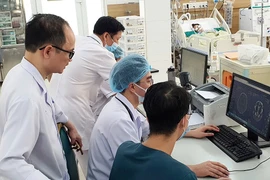 Nghe theo “thầy lang” trên Facebook, người phụ nữ suýt tử vong do uống nước kiềm