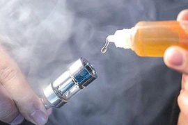 Bé 5 tuổi co giật, hôn mê sau khi uống nhầm dung dịch thuốc lá điện tử chứa ma túy