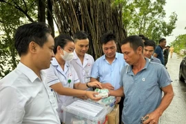 Hà Nội lập 5 tổ chống dịch cơ động tại nơi ngập úng ở Chương Mỹ và Quốc Oai