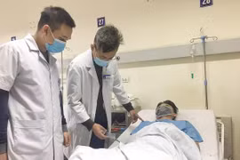 Thiếu niên 16 tuổi vỡ tinh hoàn do tranh chấp khi chơi bóng chuyền