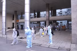 Hà Nội thêm 2 ca Covid-19, một người xét nghiệm lần thứ năm mới dương tính