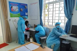 Những mảnh ghép đầy cảm xúc trong bức tranh chống Covid-19 tại tâm dịch Hải Dương và Quảng Ninh