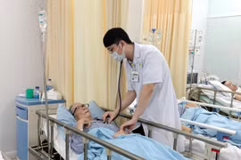 Các bệnh viện của Hà Nội tiếp nhận hơn 900 ca cấp cứu, tai nạn giao thông trong dịp nghỉ lễ