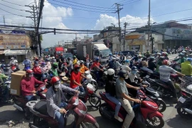 TP HCM cấm Shipper ở Thủ Đức và 7 quận huyện, chỉ 3 nhóm đối tượng được cấp giấy đi đường