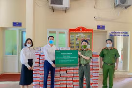 Công an quận Ba Đình nỗ lực hết mình trong cuộc chiến chống Covid-19