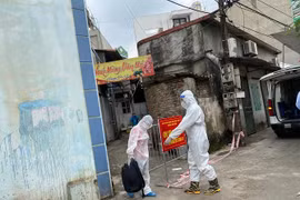 Hà Nội: Phong toả tạm thời một toà nhà ở khu đô thị Thanh Hà, 21 F1 ở Kiến Hưng âm tính