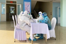 Số mắc Covid-19 ở Hà Nội giảm ngày thứ hai liên tiếp, số ca điều trị cũng giảm