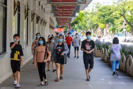 Chuyên gia: Dịch Covid-19 chưa phải bất thường, không nên quá hoang mang