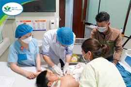 Bé trai 7 tuổi bị chó cắn nguy kịch khi đi chúc Tết