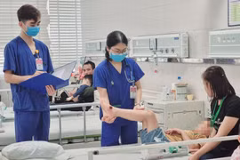 Cực hiếm gặp: Bé trai 7 tuổi bị nhồi máu não, bất ngờ yếu liệt tứ chi