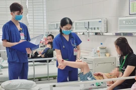 Cực hiếm gặp: Bé trai 7 tuổi bị nhồi máu não, bất ngờ yếu liệt tứ chi