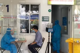 Bệnh viện Nhiệt đới Trung ương tạm dừng tiếp nhận bệnh nhân Covid-19 của Hà Nội