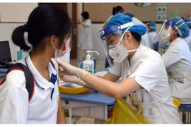 Hà Nội: Tỷ lệ tiêm vaccine Covid-19 cho trẻ 5-12 tuổi rất thấp, nhiều quận bị điểm tên