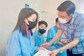 Vụ 13 học sinh Cao đẳng Công nghiệp Thái Nguyên nhập viện: Điều 2 bệnh viện trung ương hỗ trợ