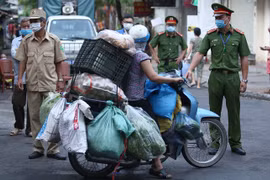 Hà Nội còn 40 chợ cóc cần giải tỏa, năm nay sẽ xây mới 48 dự án