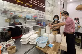 Hà Nội lập nhiều đoàn kiểm tra an toàn thực phẩm khi quán ăn, nhà hàng được mở lại