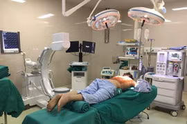 Tập gym quá sức, nam thanh niên đột ngột liệt 2 chân phải nhập viện cấp cứu