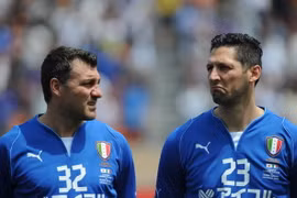 Vieri đứng trước cảnh cơ hàn vì làm ăn thua lỗ và gái gú