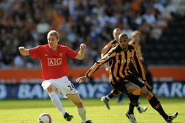 Cựu tiền đạo Premier League sang Việt Nam xin việc