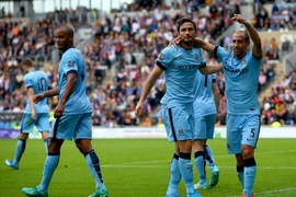 Lampard ghi bàn "như điên" ở Man City