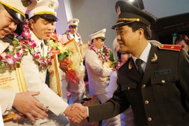 Tuyên dương 10 gương mặt trẻ Công an Thủ đô xuất sắc tiêu biểu năm 2013