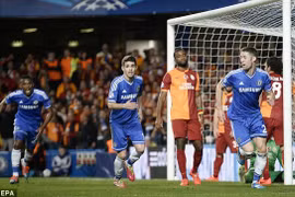 Chelsea thắng nhàn nhã Galatasaray, khi "voi rừng"... mất hút