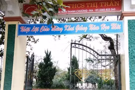 Bị mời cha mẹ lên làm việc, học sinh lớp 8 dùng dao chém thầy giáo